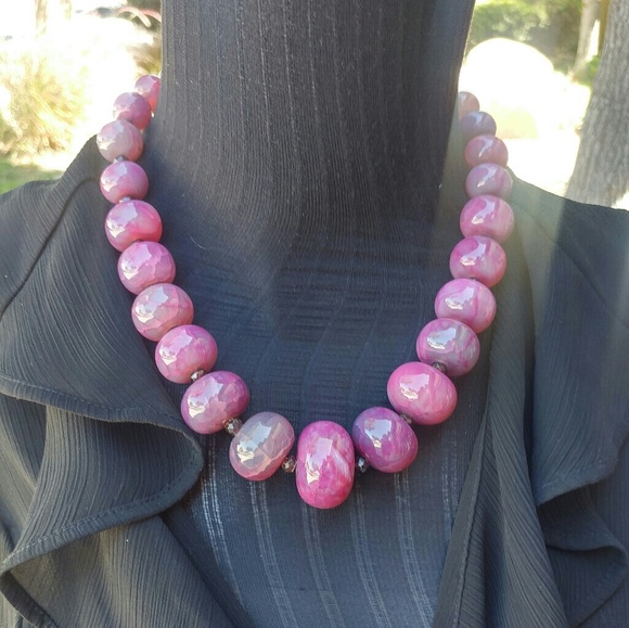 AKR Amy Kahn Russell Pink Agate Necklace - Picture 6 of 7